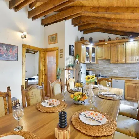 House Imun - Three Bedroom House With Pool Prázdninový dům Stankovci (Zadar)