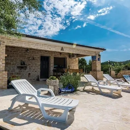 House Imun - Three Bedroom House With Pool Prázdninový dům Stankovci (Zadar)