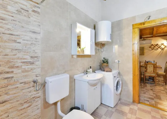 House Imun - Three Bedroom House With Pool * Stankovci (Zadar)