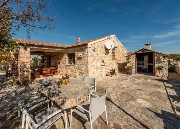 House Imun - Three Bedroom House With Pool Stankovci (Zadar)