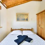House Imun - Three Bedroom House With Pool 펜션 *