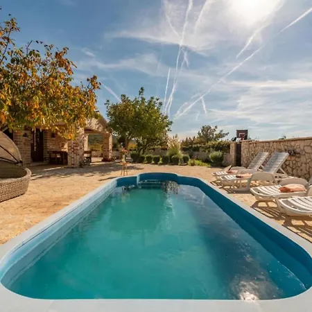 House Imun - Three Bedroom House With Pool Stankovci (Zadar)